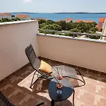 Chill 4 Real Sea View *