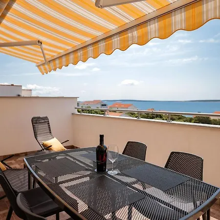 Апартаменты Chill 4 Real Sea View
