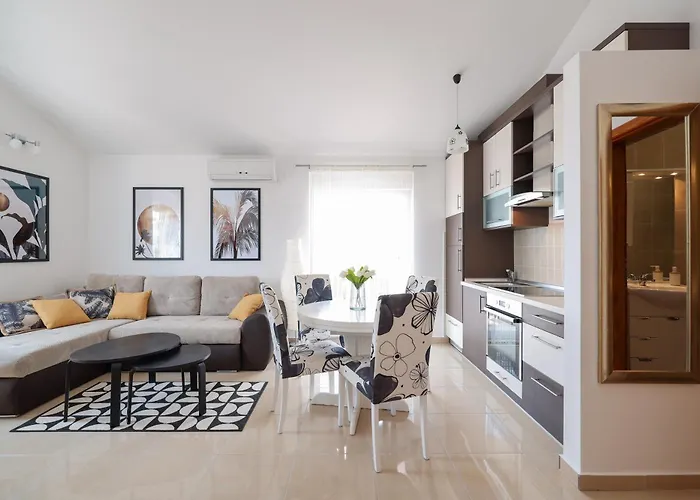 Chill 4 Real Sea View דירה *