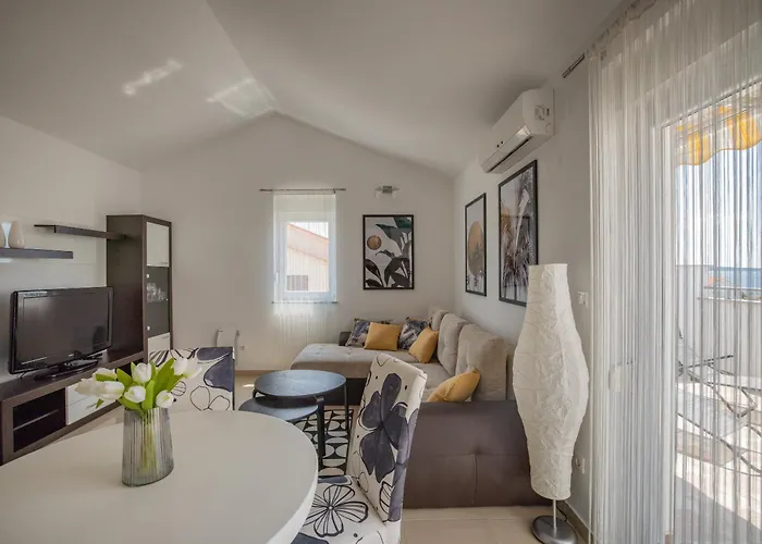 Chill 4 Real Sea View